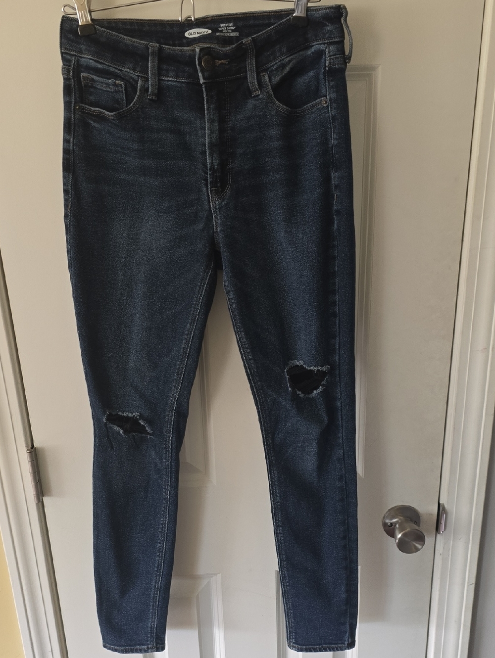 Old Navy Rockstar Super Skinny High Rise Distressed Women’s Jeans- Size 4